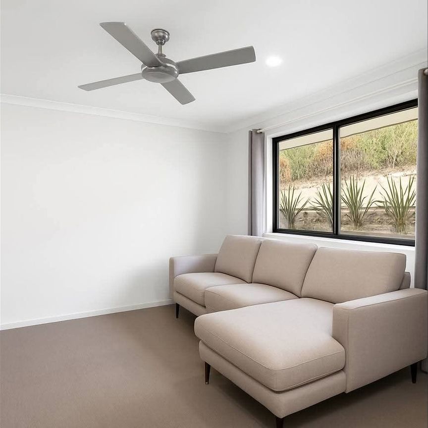 4 bedroom (or 3 + study) family home in quiet area of Ormeau Hills - Photo 1