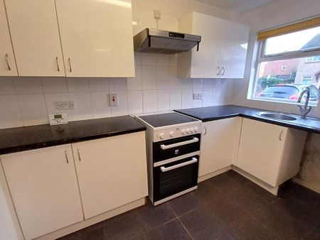 2 bedroom terraced house to rent - Photo 4