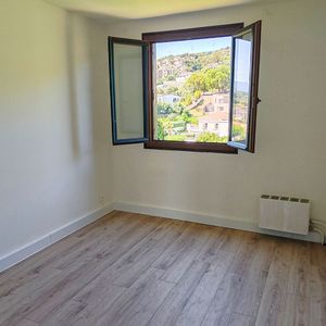 Appartement T3 + cave Résidence Super Bastia - Photo 2