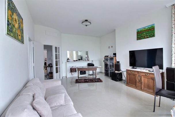 Verhuur appartement 2 kamers, 96m² - Foto 1