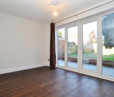 2 bedroom semi-detached house to rent - Photo 4