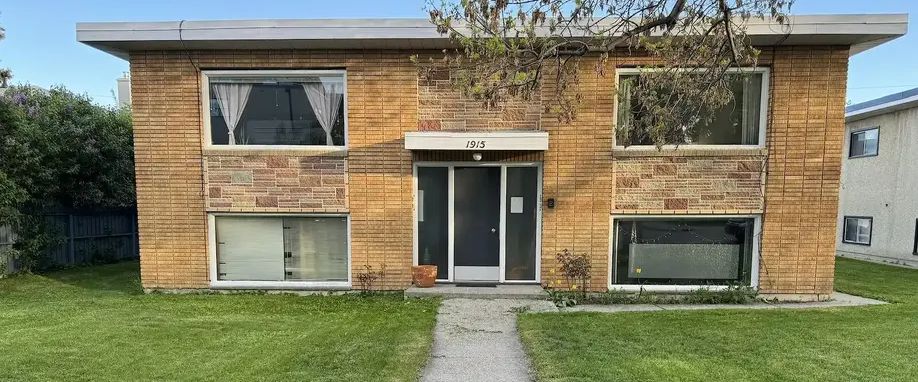 Attractive, renovated Marda Loop/Altadore 2 Bedroom Apartment in great location. | 1915 42nd Ave SW, Calgary - Photo 1