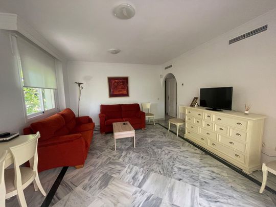 Ground Floor Apartment in Nueva Andalucía - Foto 1