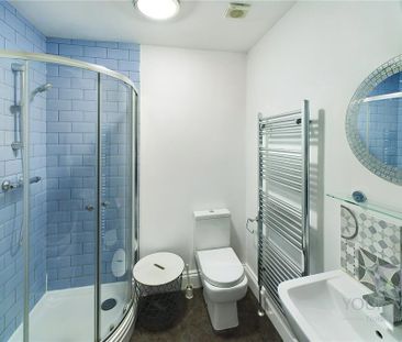 1 bedroom in a house share to rent - Photo 6