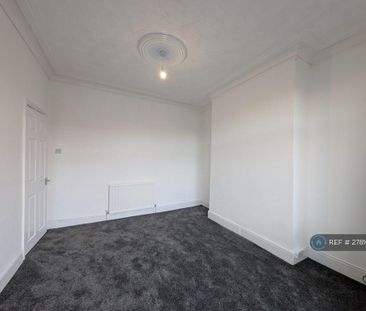 3 bedroom end of terrace house to rent - Photo 6