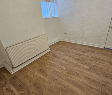 2 bed Terraced - To Let - Photo 2