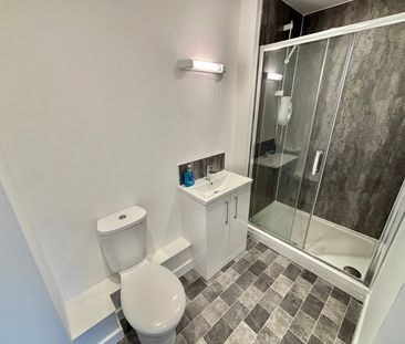 Sherborne Road, Yeovil, Somerset - Photo 5