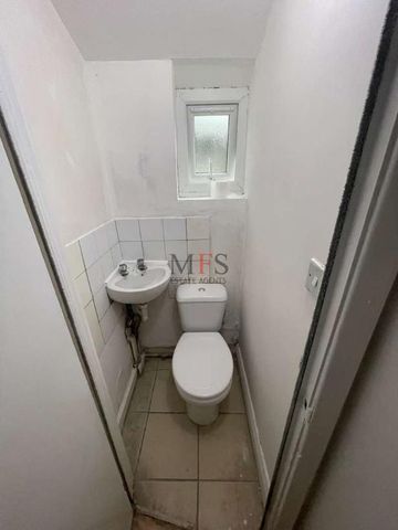 Waltham Road, Southall, UB2 - Photo 5