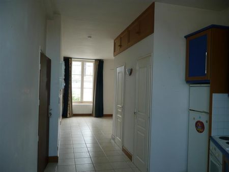 Location appartement 1 pièce, 38.00m², Fontenay-le-Comte - Photo 2