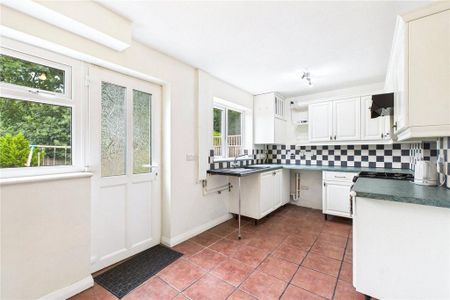 3 bedroom end of terrace house to rent - Photo 5