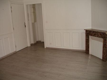 Location Appartement 1 pièce 23m² - Photo 3
