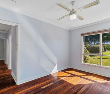 Central Mandurah Gem on 809sqm - Comfort, Character & Coastal Conve... - Photo 2