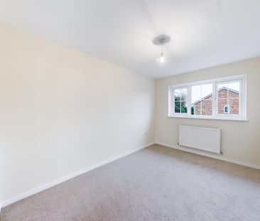 4 bedroom detached house to rent - Photo 4