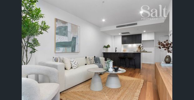 Sophisticated Harbourside Living in the Acclaimed Stella Complex - Photo 1