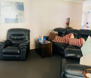 Furnished room for rent - Photo 2