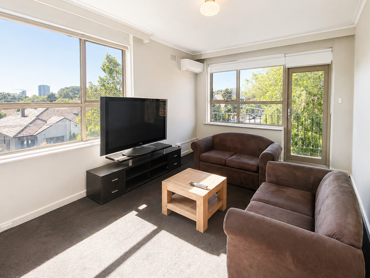 Unit 8, 52 Westbury Street, St Kilda East, VIC - Photo 1
