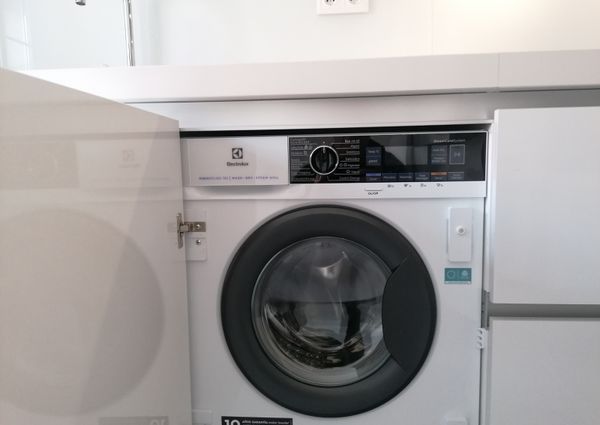 Fantástico Apartamento T2 para Arrendamento na Amadora