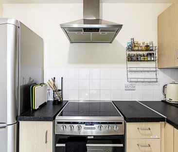 1 bedroom flat to rent - Photo 5