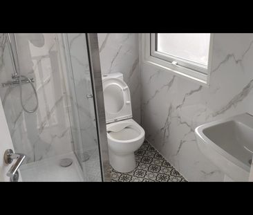 Room in a Shared Flat, Norfolk Road, RG30 - Photo 3