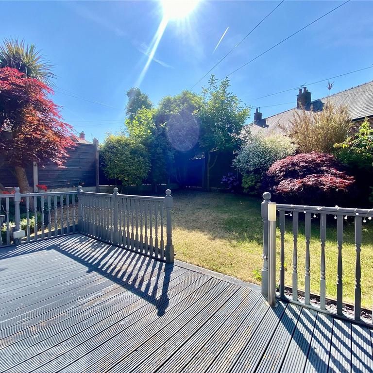 3 bedroom semi-detached house to rent - Photo 1