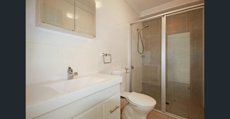 Stylish Apartment in a Prime Location - Photo 4