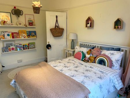 4 Bed Terraced House, Quebec Road, IG1 - Photo 5