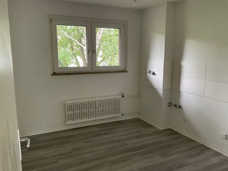 Sehr schöne 3 Zimmer Wohnung mit Balkon in Gelsenkirchen zu vermieten!,, - Foto 3