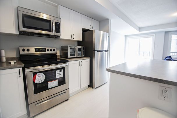 For Lease - 43 ZOISITE Private, Barrhaven, Ontario - Photo 1