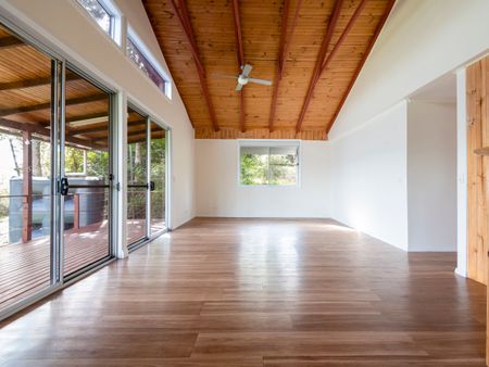 Lovely 2 bedroom cottage amongst the trees - Photo 3