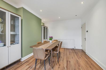 4 bedroom terraced house to rent - Photo 5