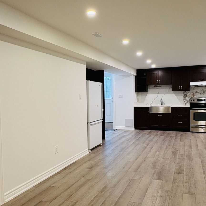 For Lease - 21 Keffer Circle Unit# Basement, Newmarket, Ontario - Photo 1