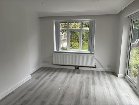 6 bedroom house of multiple occupation to rent - Photo 2