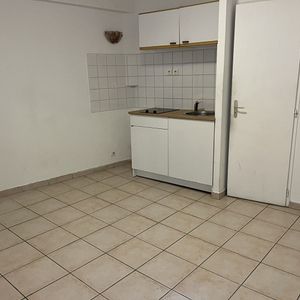 Location Appartement 1 pièce 24m² - Photo 2