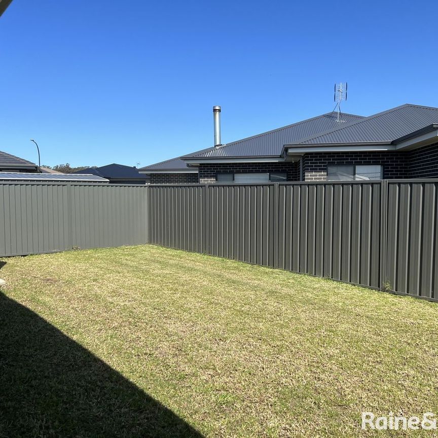 31 Ridgeview Drive, Cliftleigh, NSW 2321 - Photo 1