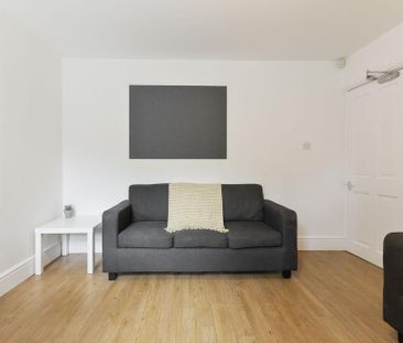 4 bedroom terraced house to rent - Photo 1