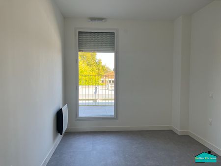 Location Appartement 3 pièces 62m² MACHECOUL ST MEME 44270 - Photo 2