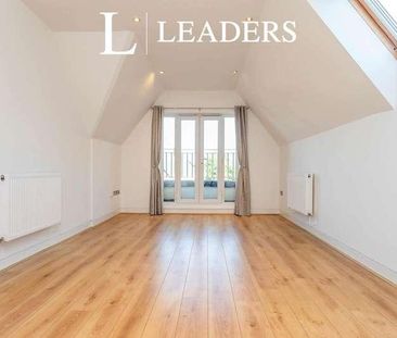 Ladbroke Road, Redhill, RH1 - Photo 2