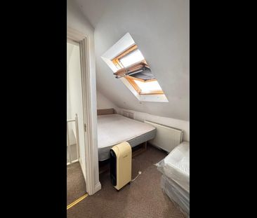 Room in a Shared House, Margery Park Road, E7 - Photo 5