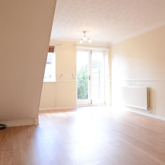 2 bedroom terraced house to rent - Photo 1
