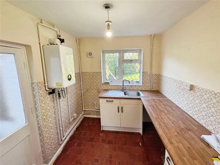 2 bedroom semi-detached house to rent - Photo 5