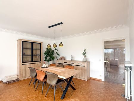 Energiezuinig appartement gelegen in centrum van Beveren met 2 slaapkamers en garage. - Photo 2