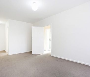 2/20 Valentine Grove, Armadale VIC 3143 - Apartment For Rent | Domain - Photo 4