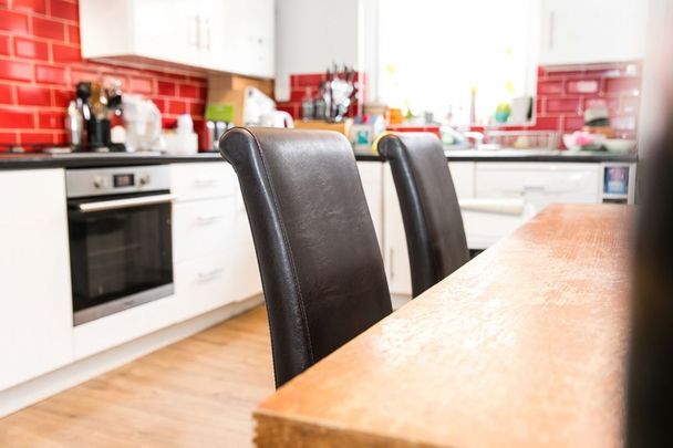 Headingley Avenue, Headingley, Leeds - Photo 1