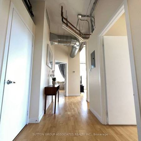 2 bedroom, 2 bath loft/condo at Trinity Bellwoods - Photo 4