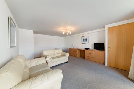 1 Bed Flat, Concordia Wharf, E14 - Photo 2