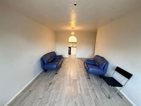 1 bedroom property to rent - Photo 4