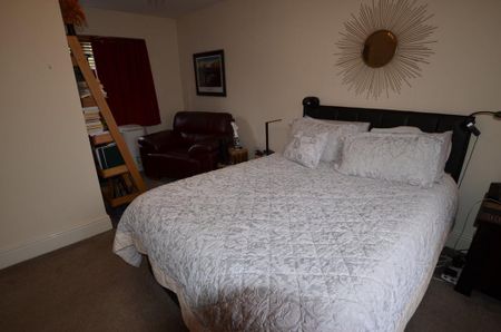 4 bedroom detached house to rent - Photo 5