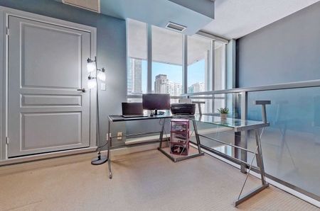 One plus den loft North York for rent - Photo 4