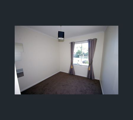 4/997 Dandenong Road, Malvern East, Vic 3145 - Photo 4