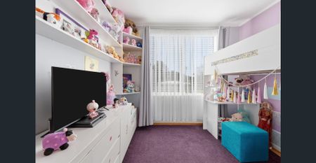 Family Home In Great Location - Photo 4